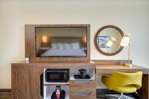 portlander inn and marketplace