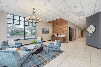 portlander inn and marketplace