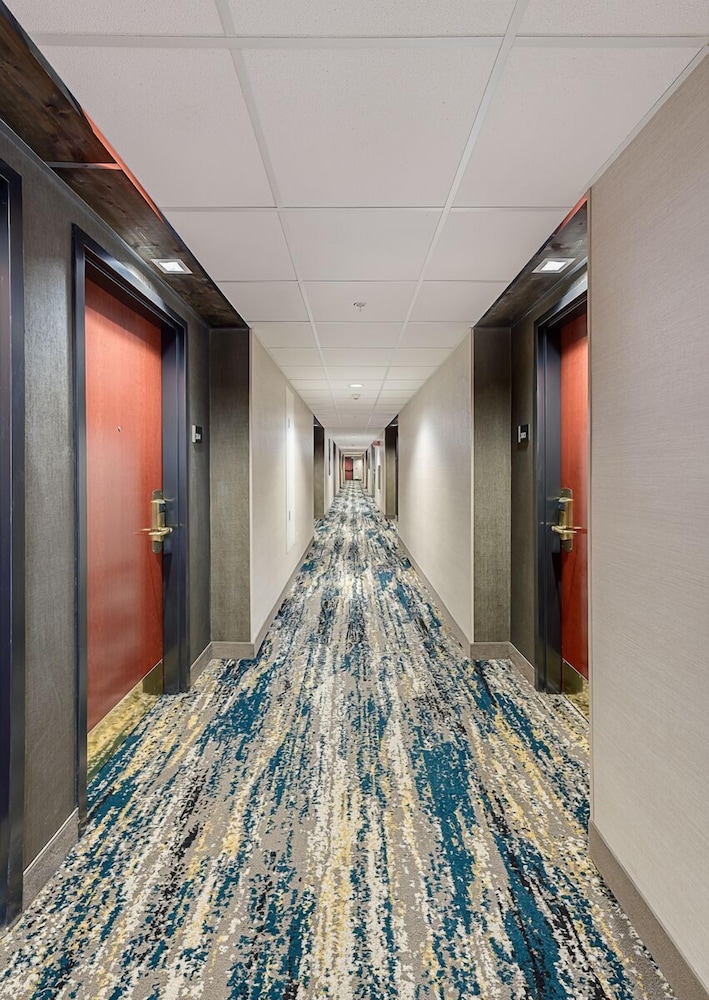 portlander inn and marketplace