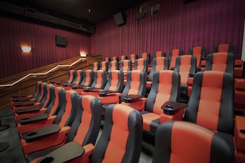 portlander inn and marketplace