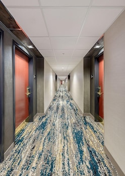 portlander inn and marketplace