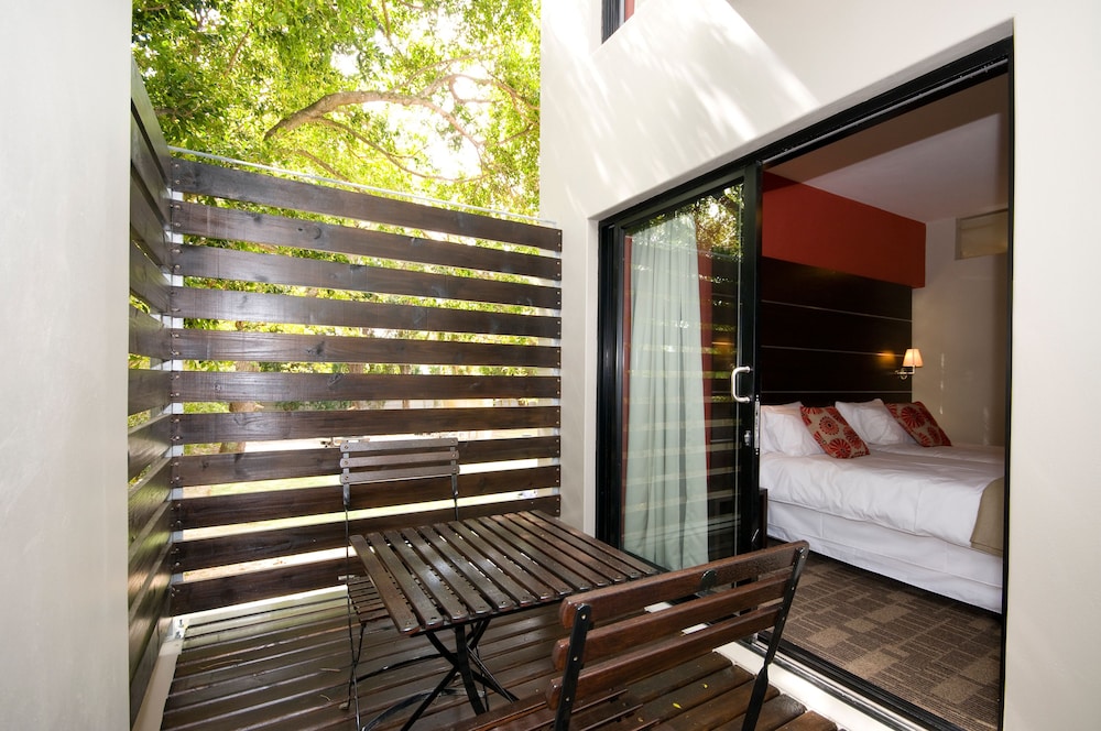 the hub boutique hotel