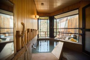 Momijiya Honkan Takao Sansou,Near Jingoji Temple,4 star