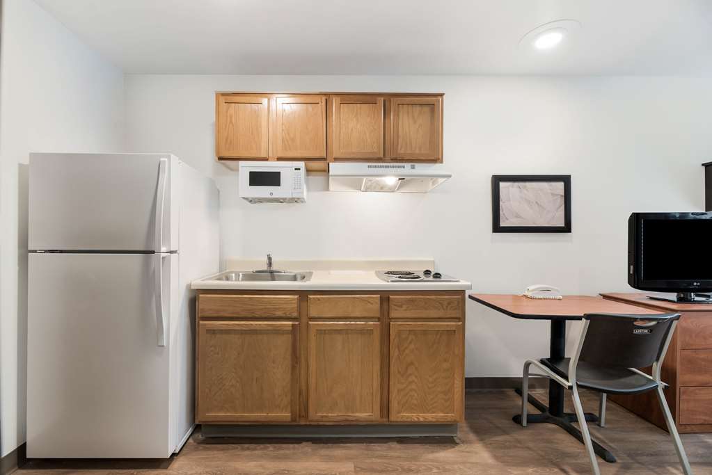 extended stay america select suites orlando east