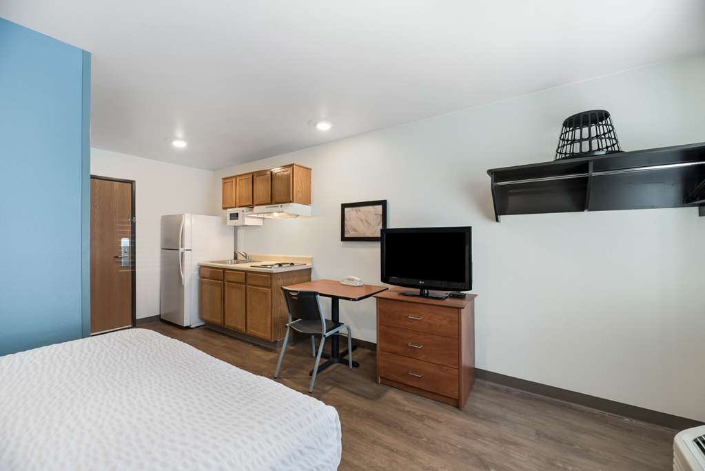 extended stay america select suites orlando east