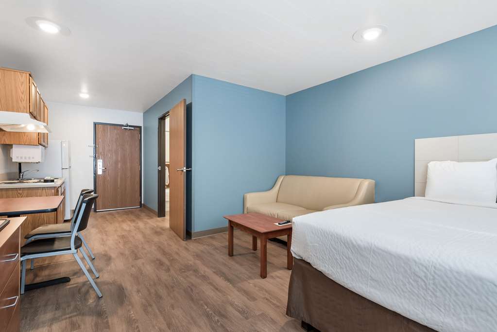 extended stay america select suites orlando east