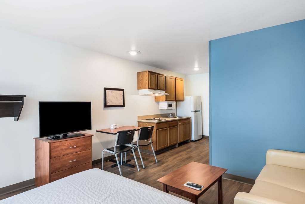 extended stay america select suites orlando east