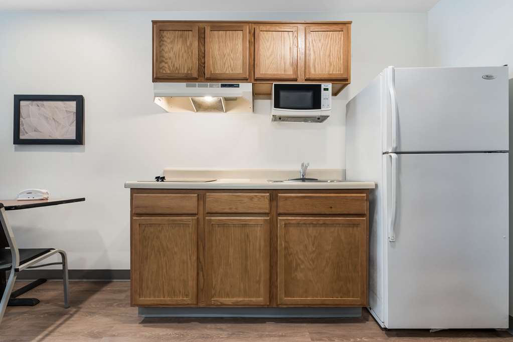 extended stay america select suites orlando east