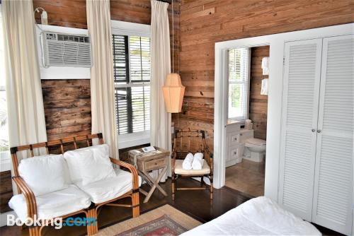 simonton court historic inn and cottages