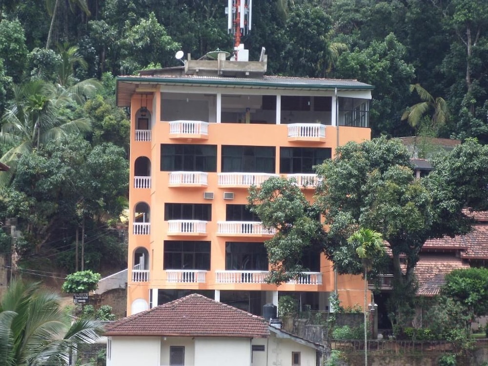 majestic tourist hotel
