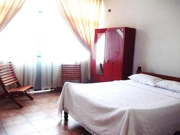 majestic tourist hotel