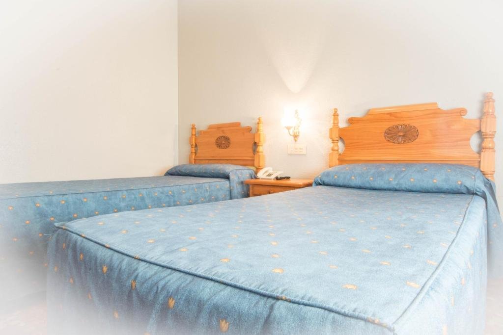 loncle pere habitacions