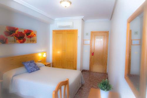 L'oncle Pere Habitacions,,1 star