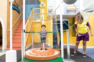 taua hotel and convention caete