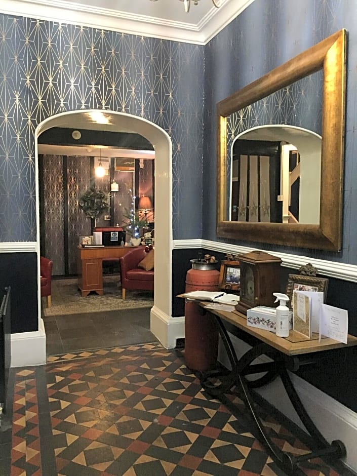 Castle Lodge Hotel,Bristol>>Bridstow,3 star