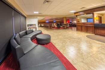 holiday inn des moines airport conf center by ihg