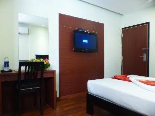 hotel highway garden