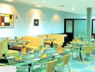 hotel highway garden