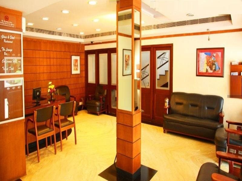 hotel highway garden