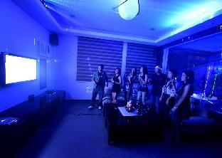 hollywood drive in hotel