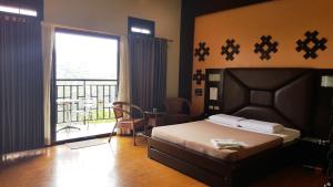 hollywood drive in hotel