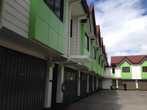 hollywood drive in hotel