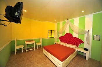 hollywood drive in hotel