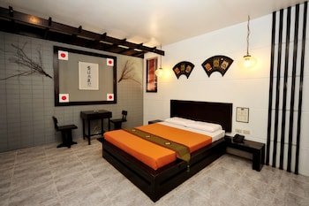 hollywood drive in hotel