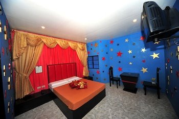 hollywood drive in hotel