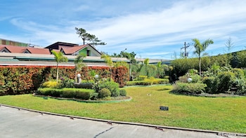 hollywood drive in hotel