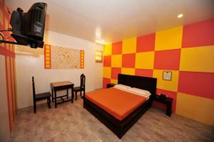 hollywood drive in hotel