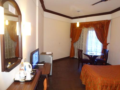 manuelsons malabar palace