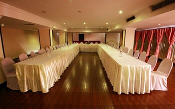 manuelsons malabar palace