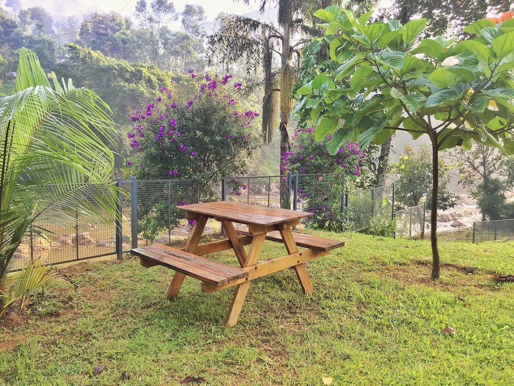 avondale luxury home stay