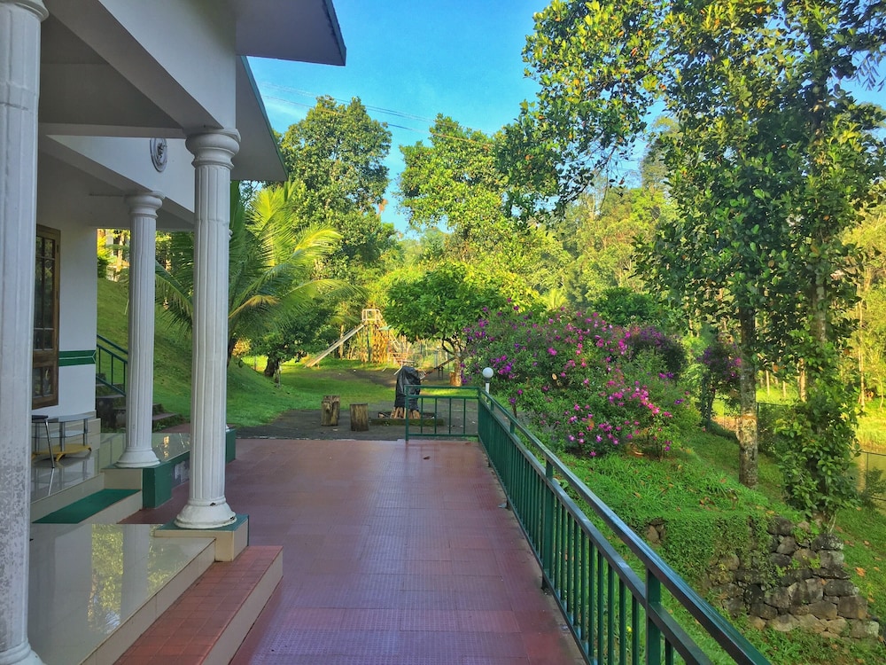 avondale luxury home stay
