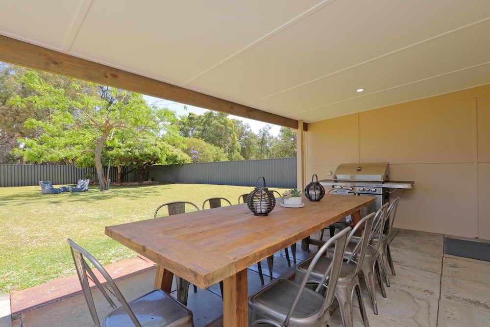 avondale luxury home stay