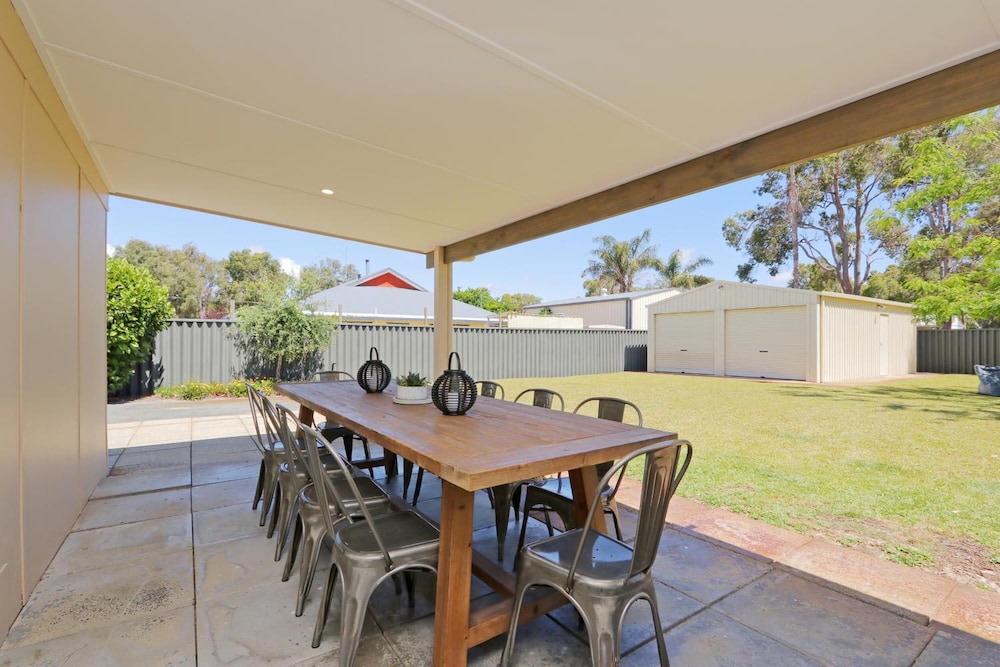 avondale luxury home stay