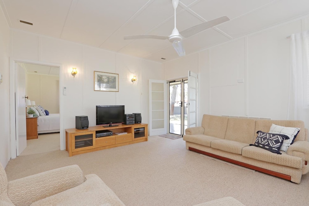 avondale luxury home stay