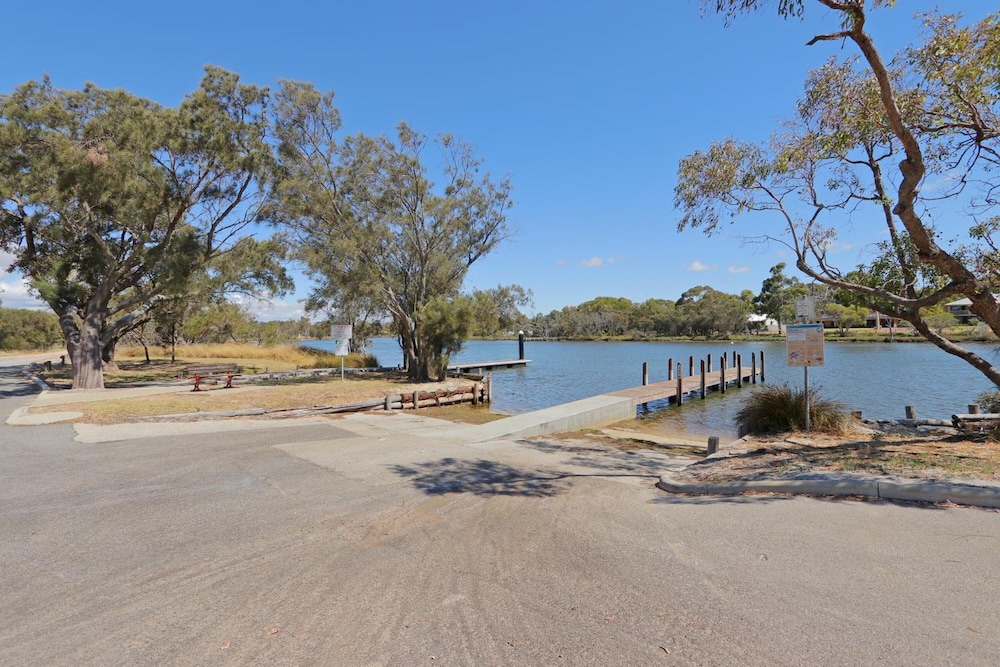 avondale luxury home stay