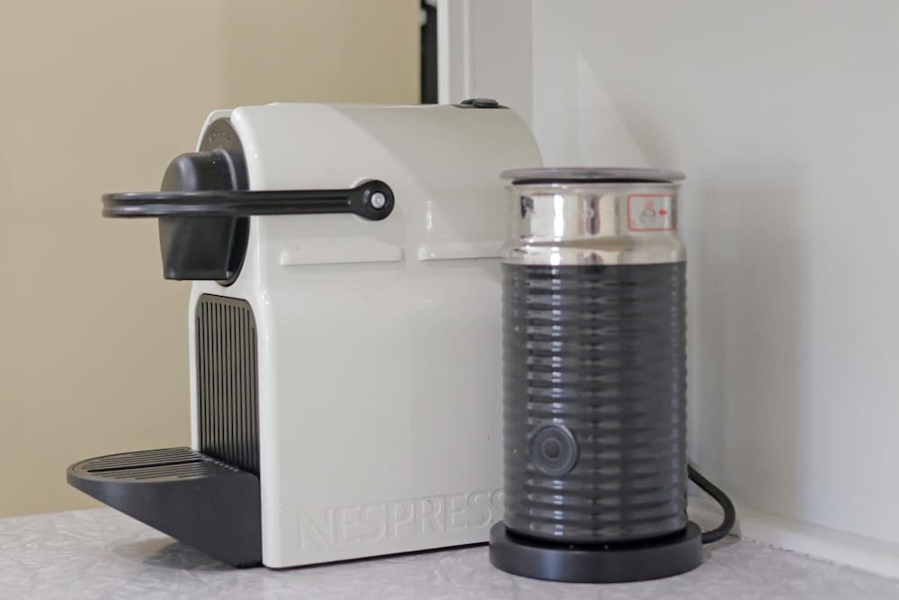 avondale luxury home stay