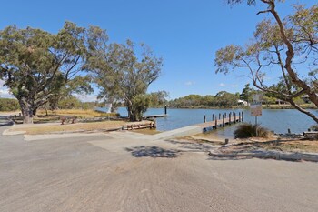 avondale luxury home stay