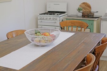 avondale luxury home stay