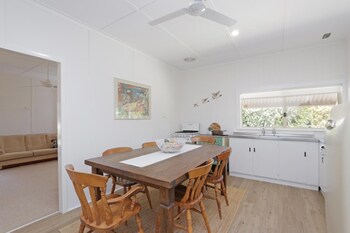 avondale luxury home stay