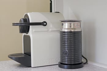 avondale luxury home stay