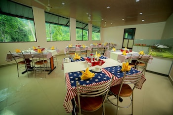 avondale luxury home stay