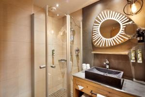 Hotel Riederalm,Near East Ridge High School Football Stadium,4 star