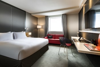 pullman paris la defense hotel