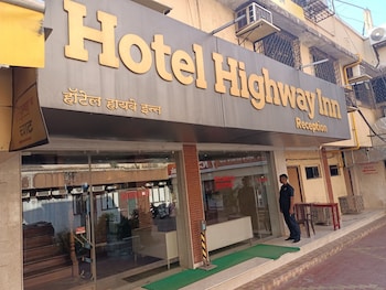 hotel highway inn