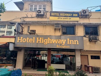 hotel highway inn