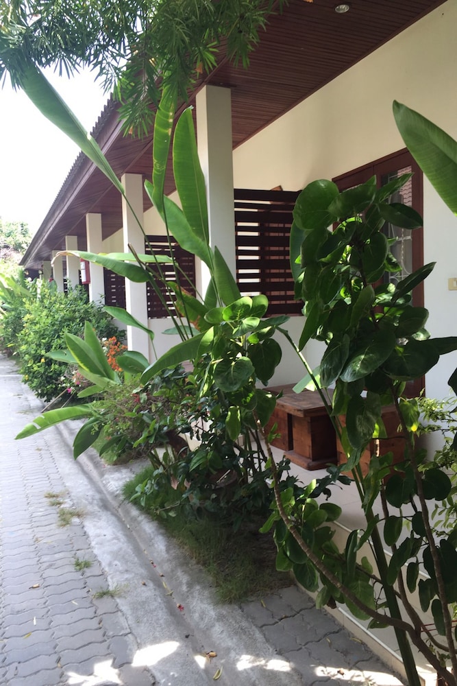 lucky mother bungalow chaweng